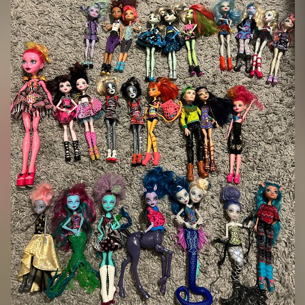 Monster high dolls